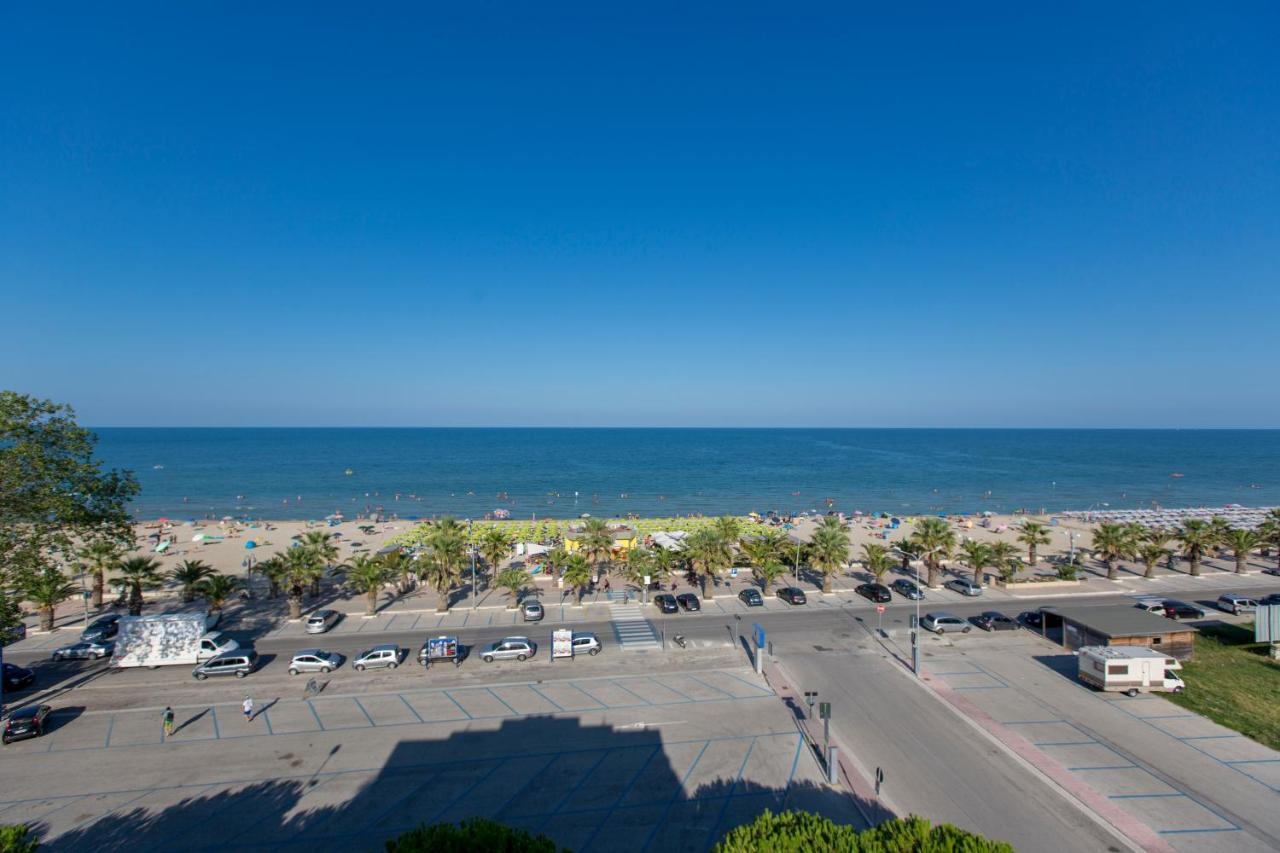 Standard Double Room,752790539:JPEG